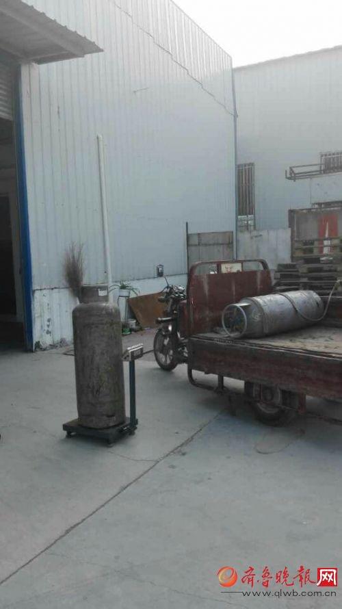 消防隱患零容忍 濟南一食品廠因未設室內消火栓與違規(guī)存放液化氣罐被查封